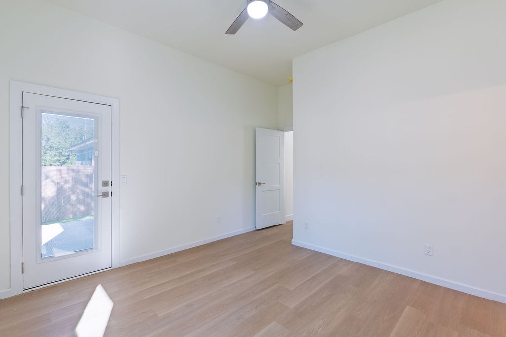 820 W Locust Street