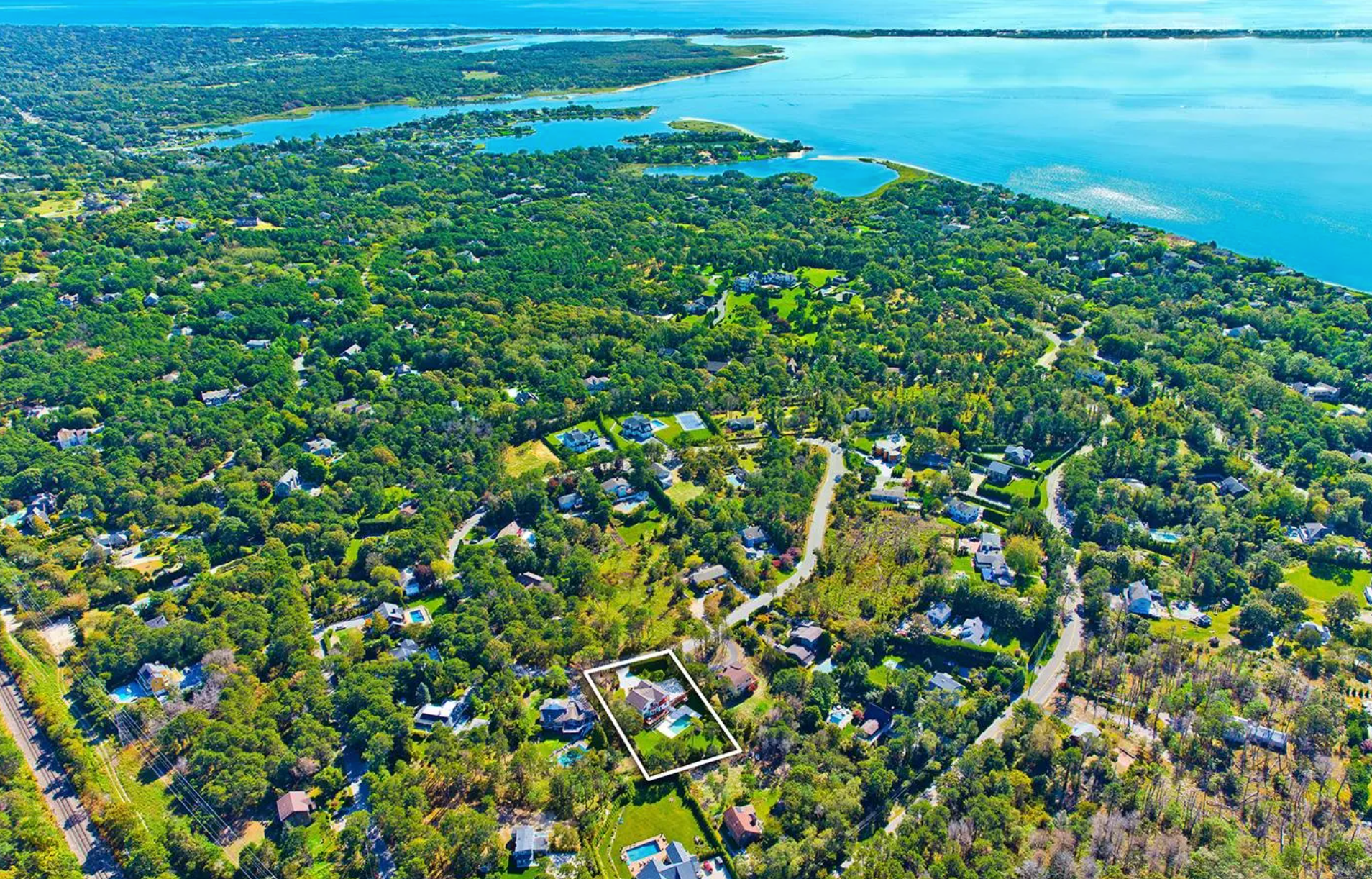 38 Cheviot Rd, Southampton, NY 11968