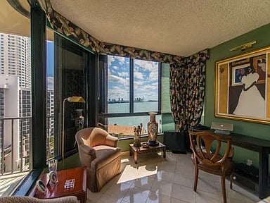 520 Brickell Key Dr #A1616