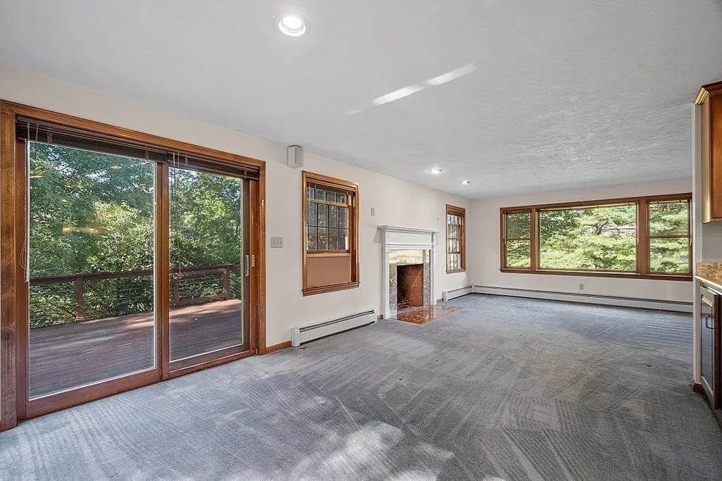 4 Great Meadow Rd