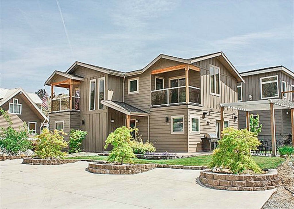 340 Lake Front Rd