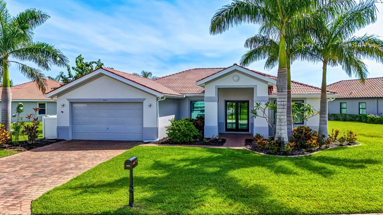 9923 VIA SAN MARCO LOOP FORT MYERS, FL 33905
