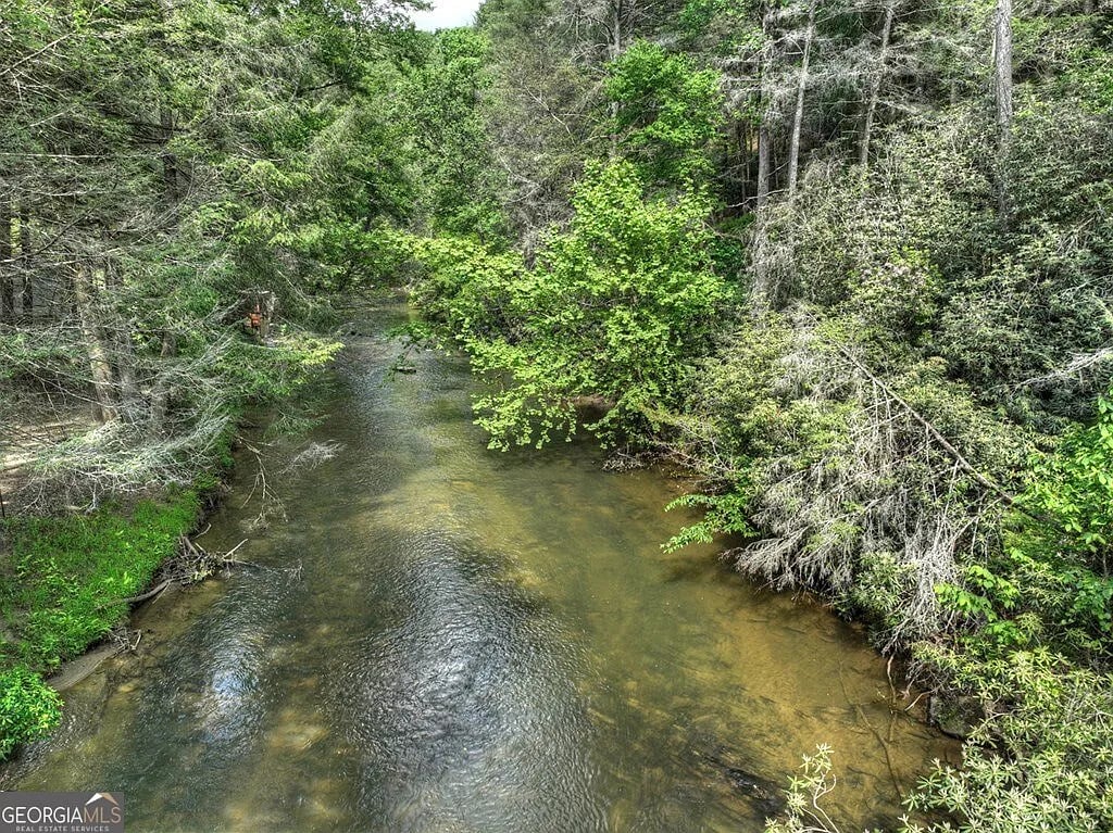 56 River Bend Trl