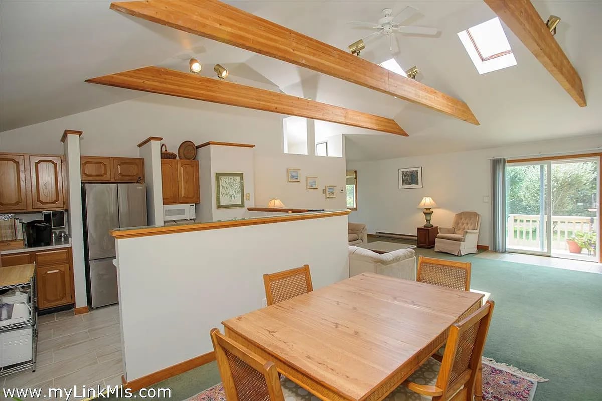 137 Charles Neck Way