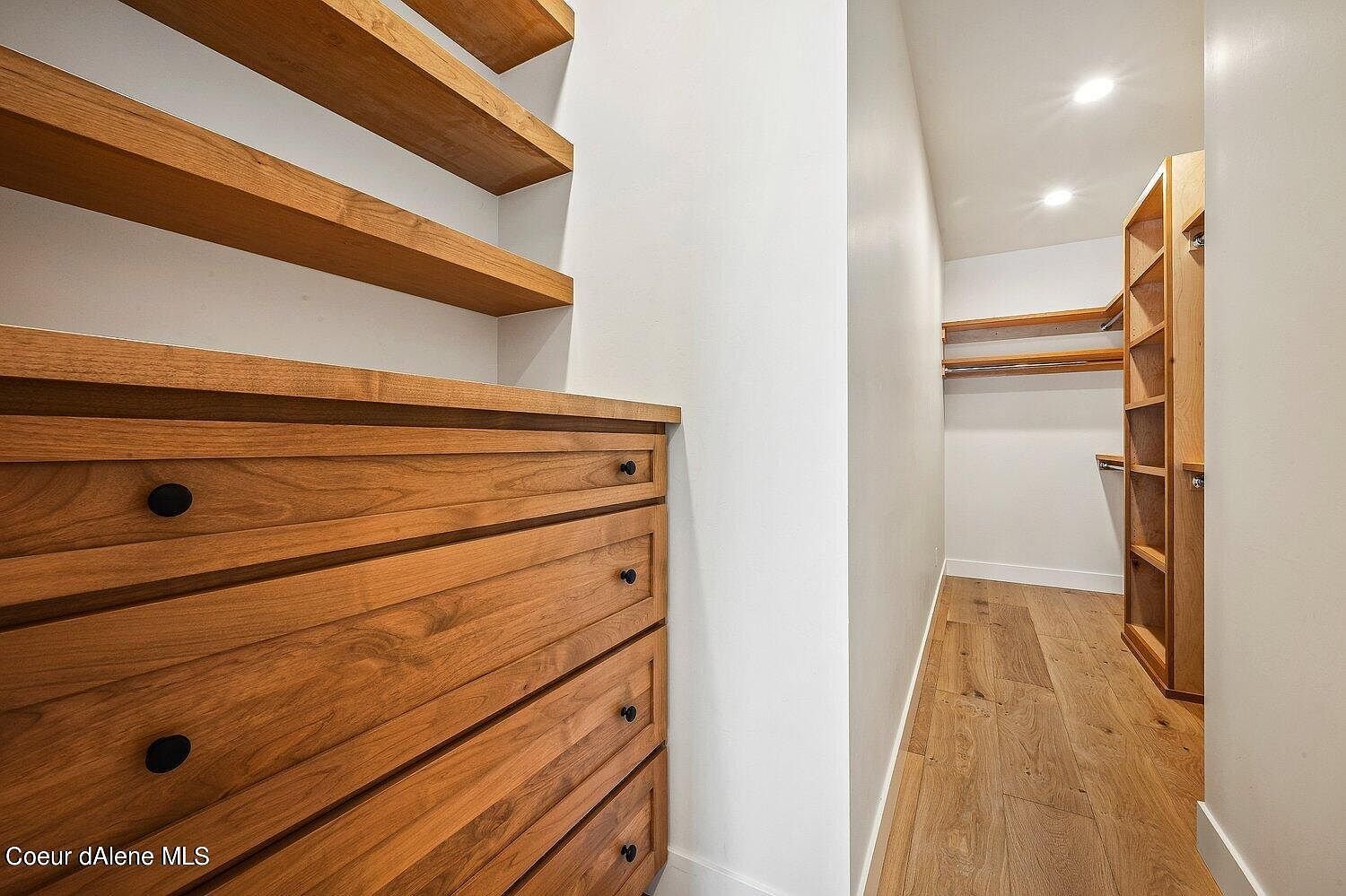 428 W Beach Ct