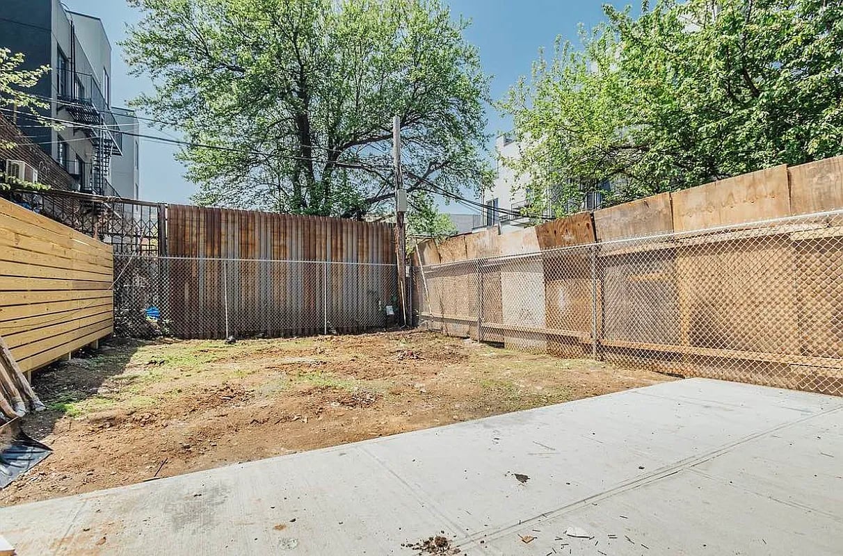 104 Central Avenue 4F