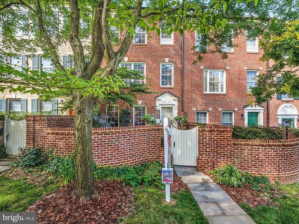 305 Ridgepoint Pl