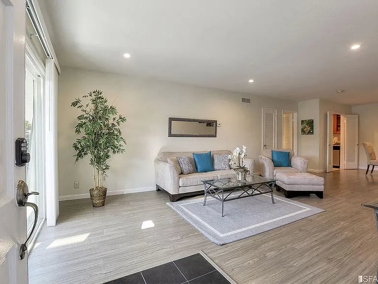 1915 Mount Vernon Ct Apt 18