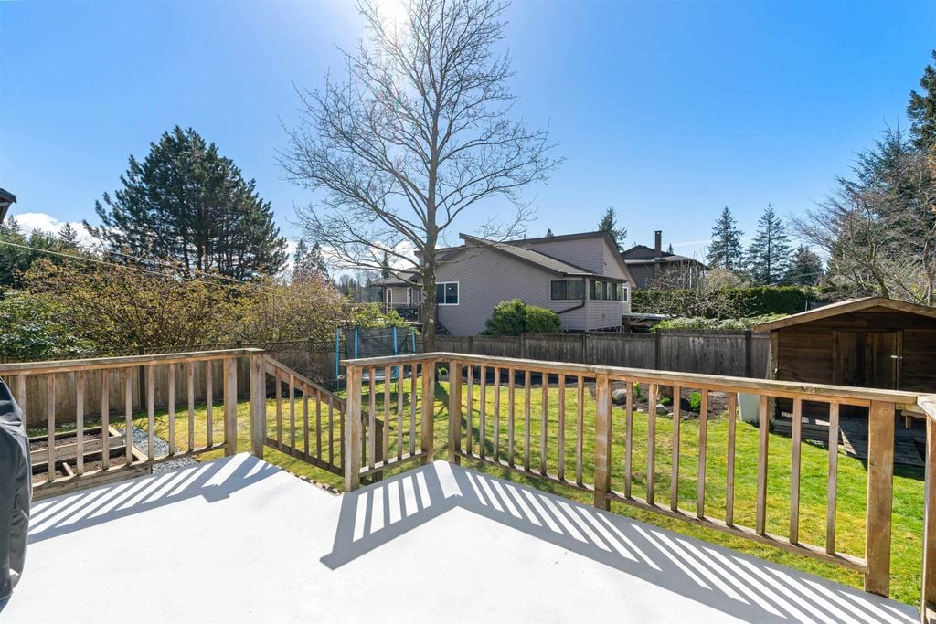 2329 Kirkstone Rd