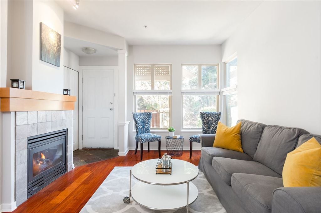 15 6th Ave, #135
