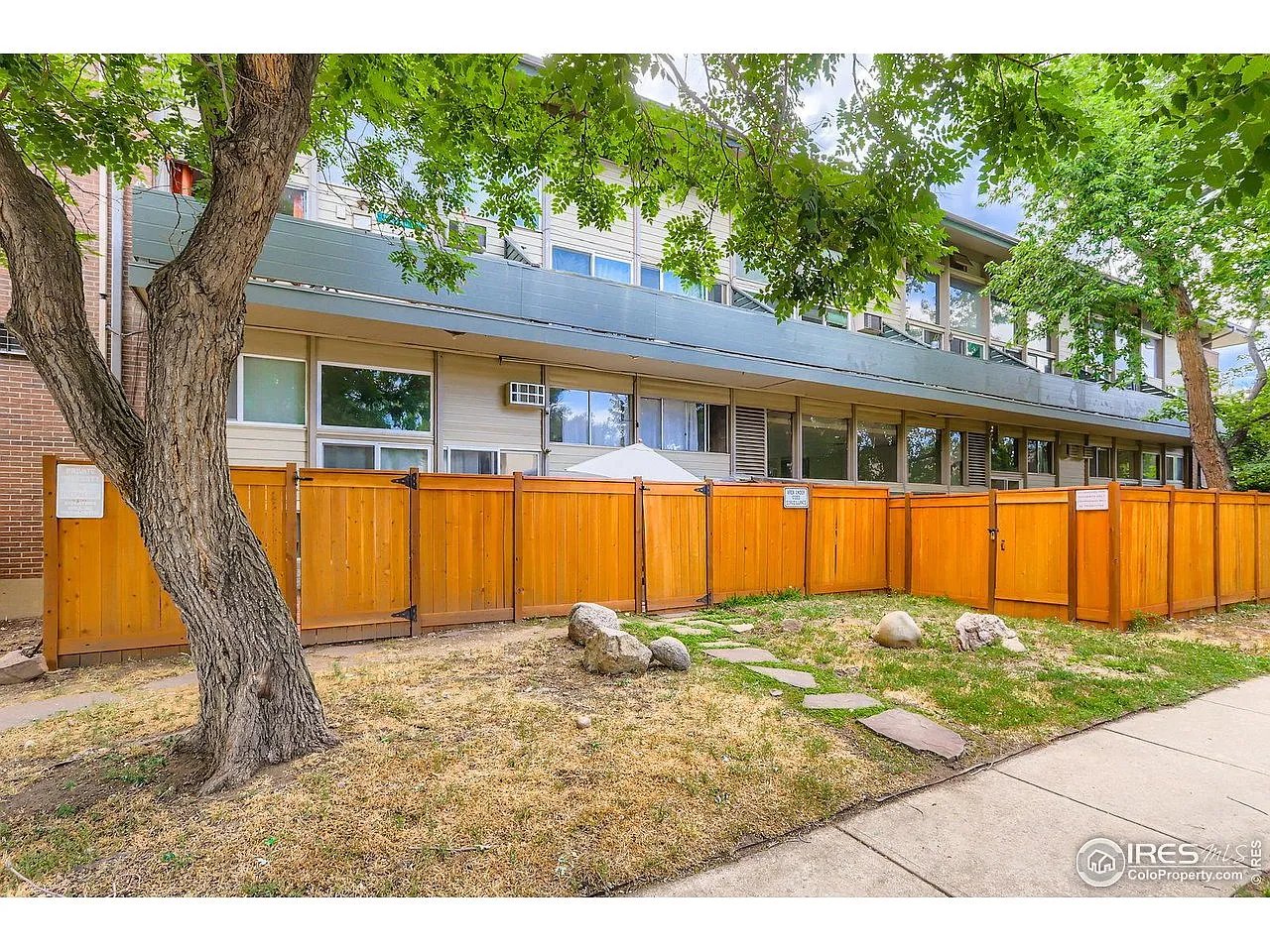 1842 Canyon Blvd #111