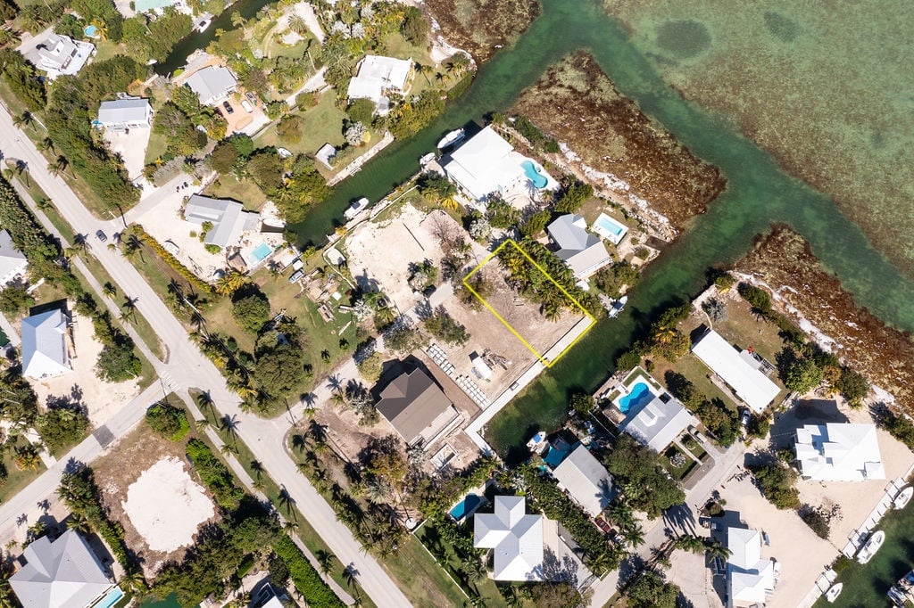 17230 Angelfish Lane