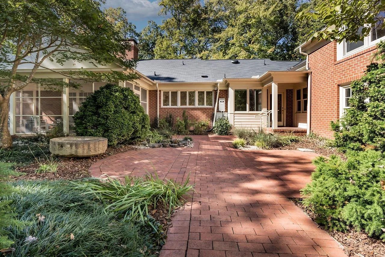 803 Greenwood Rd