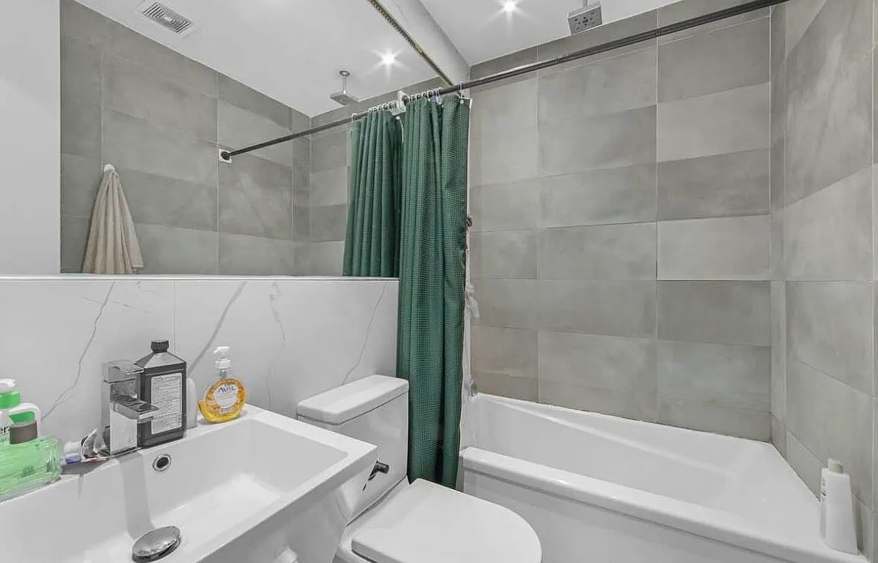 1346 Hancock Street 1L