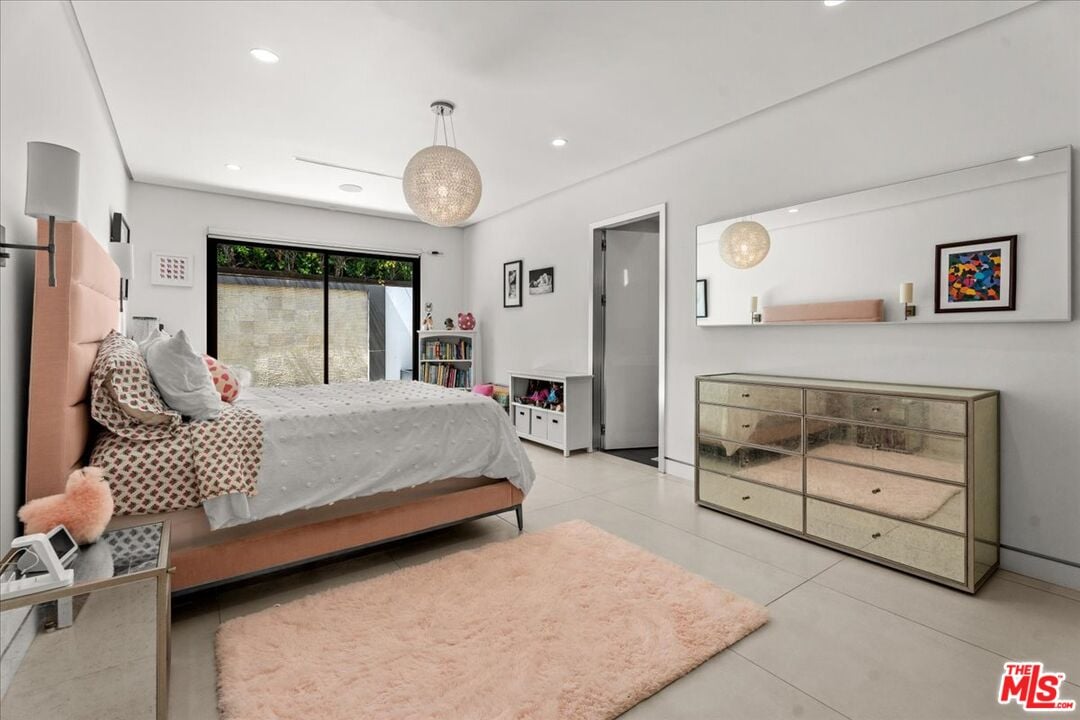 Celestia Estate, Hercules Dr, 90046