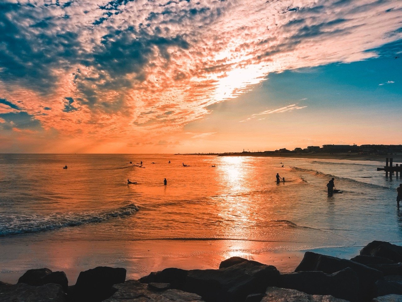 KNOW THE SHORE LIKE YOU LIVE HERE
