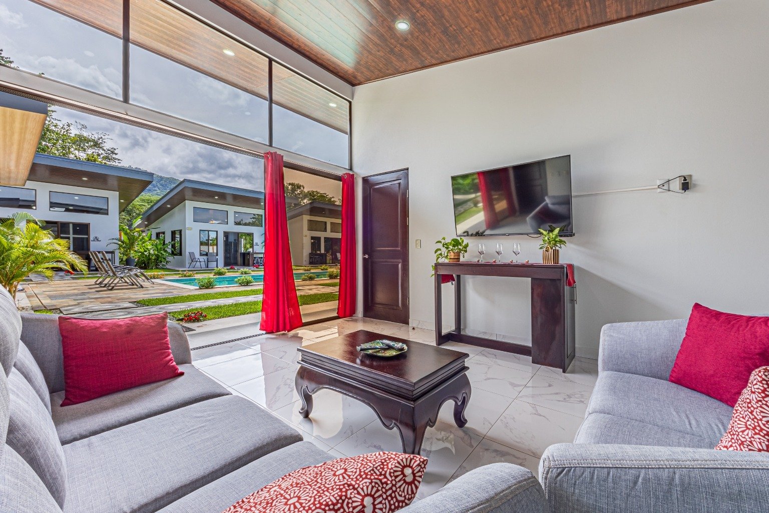 Incredible turnkey investment opportunity, 3 Rental villas, and a 2 Bedroom Home with a large pool.