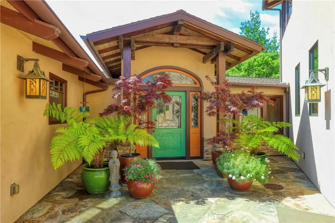 1385 Paseo Ladera Ln