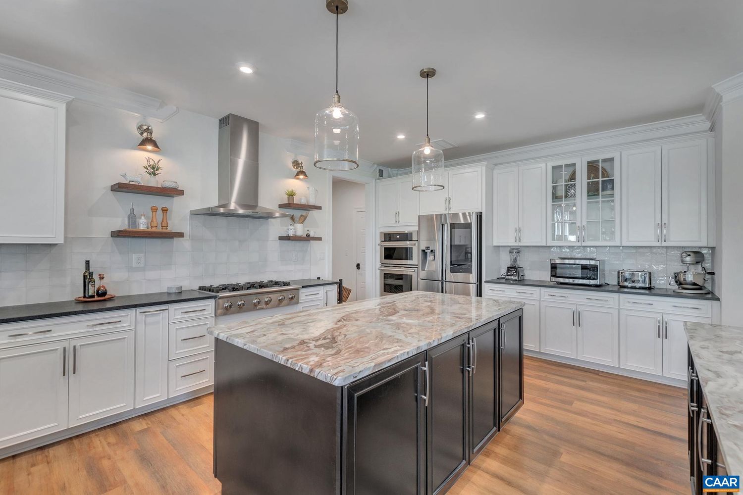 2224 Waterside Wy