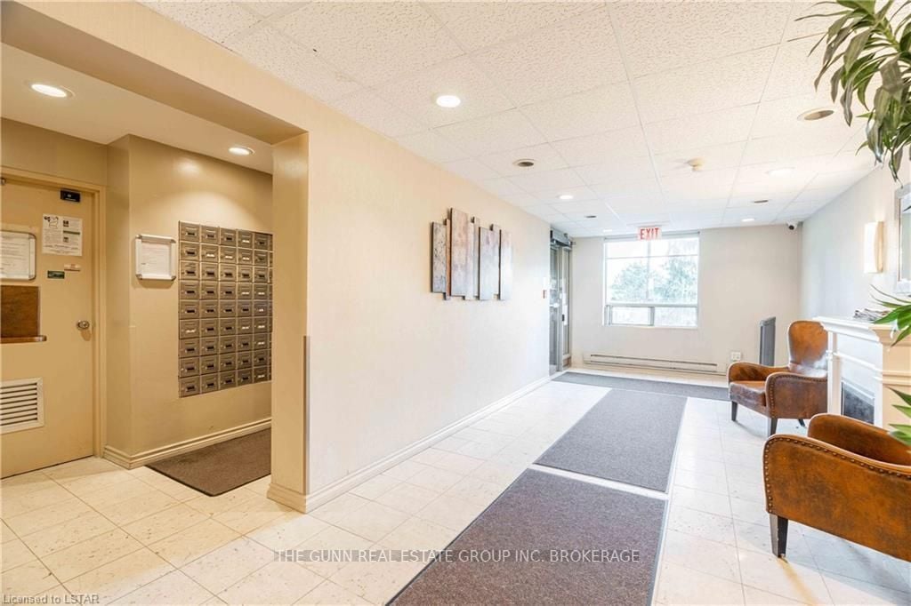 45 Pond Mills Rd 806