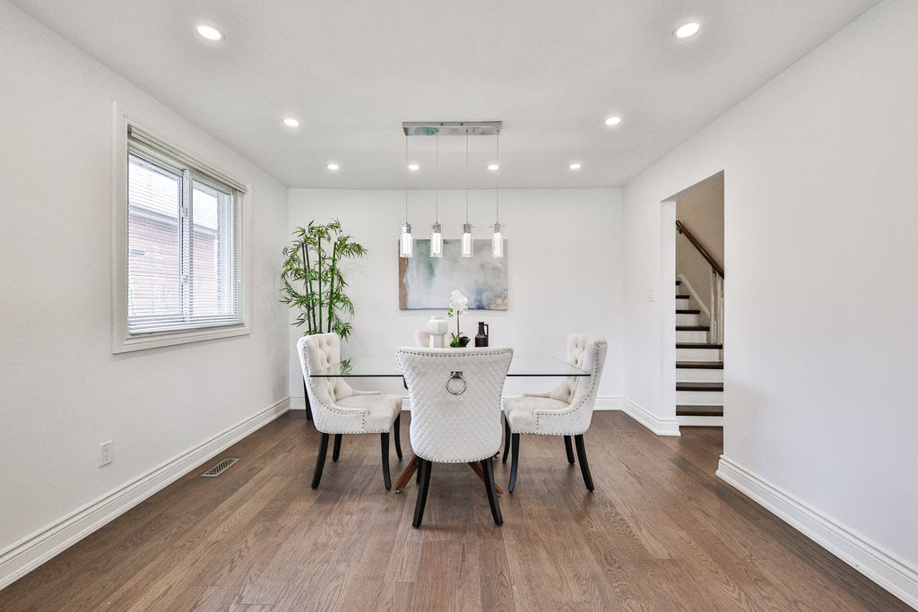 2500 Poplar Cres