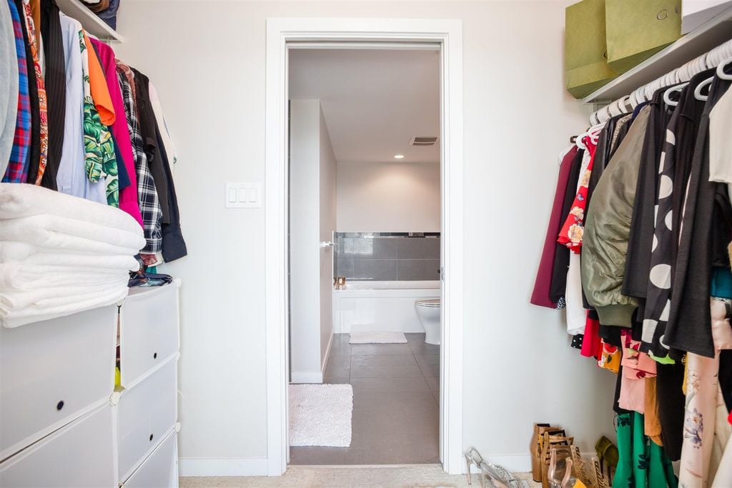 2200 Douglas Rd, #1404