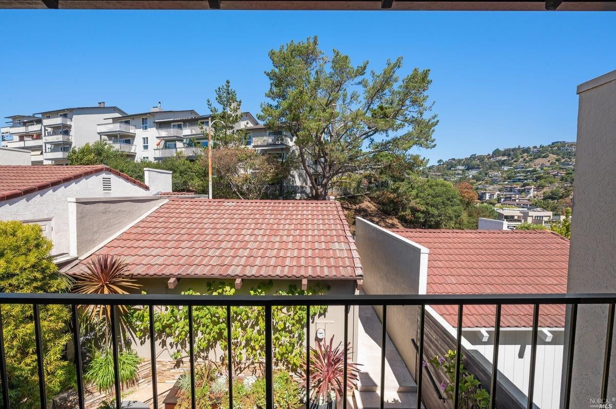 98 Red Hill Cir