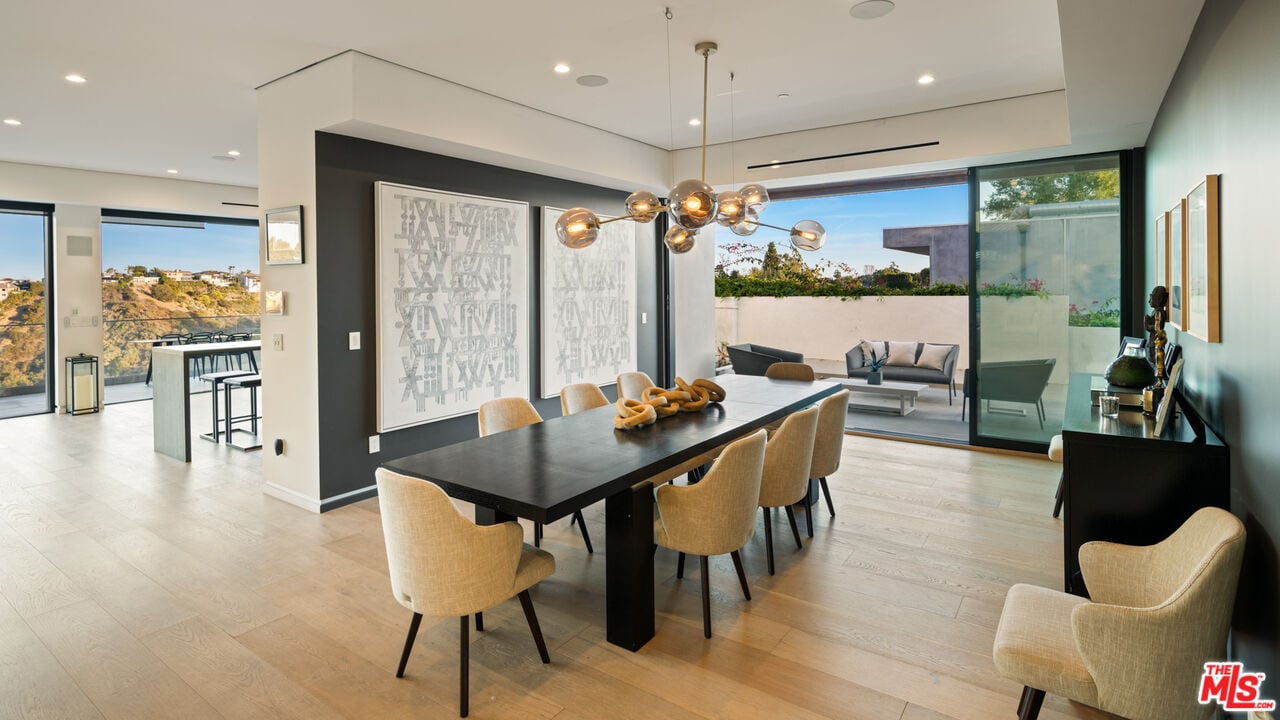 Aurelian Crest, Linda Flora Dr, 90049