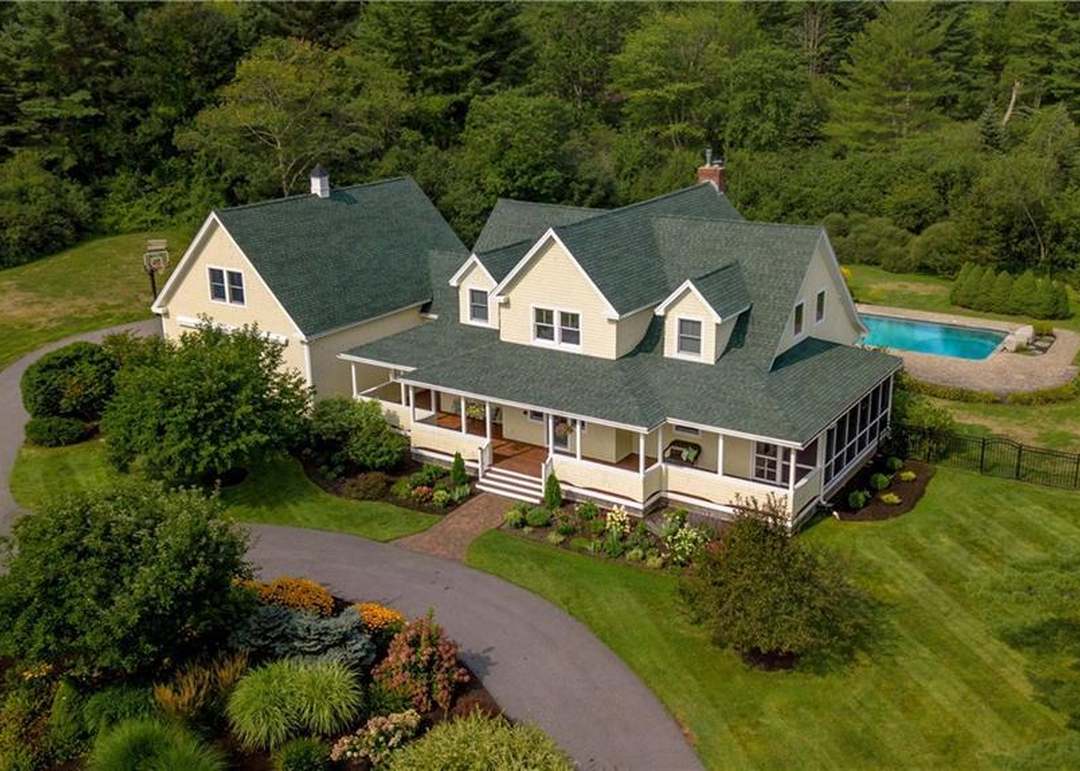Home For Sale – 15 Jessies Lane, Cumberland, Maine