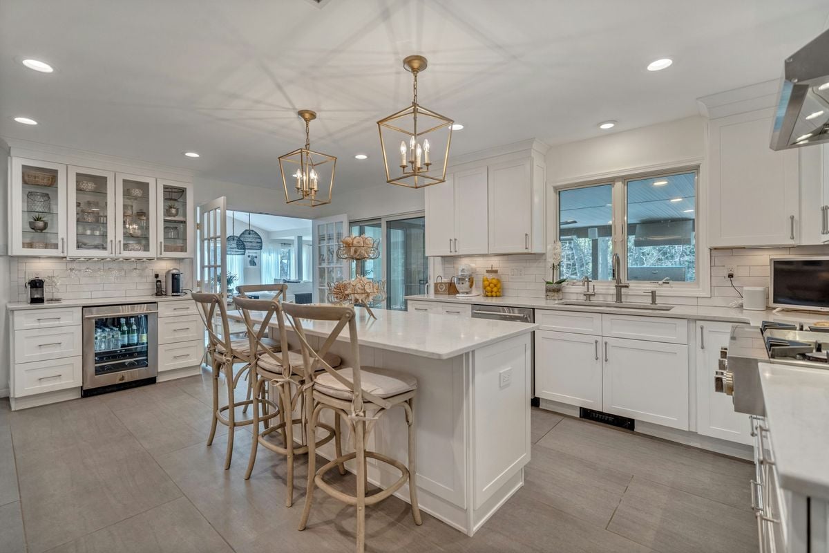 9 Deerfield Drive