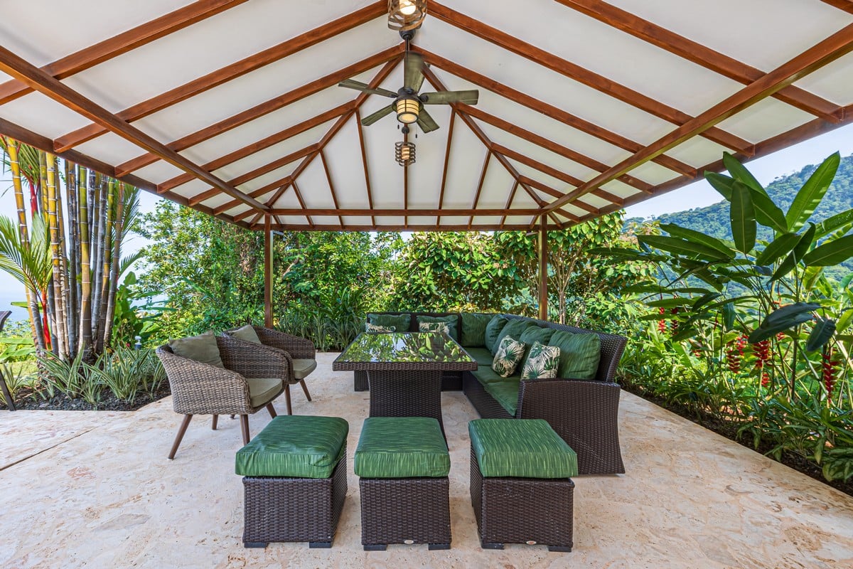 2.07 ACRES – 3 Bedroom Elegant Home With Guest Suite & Sweeping Ocean Views, Secluded & Nestled within Lush Jungle Surroundings!!!