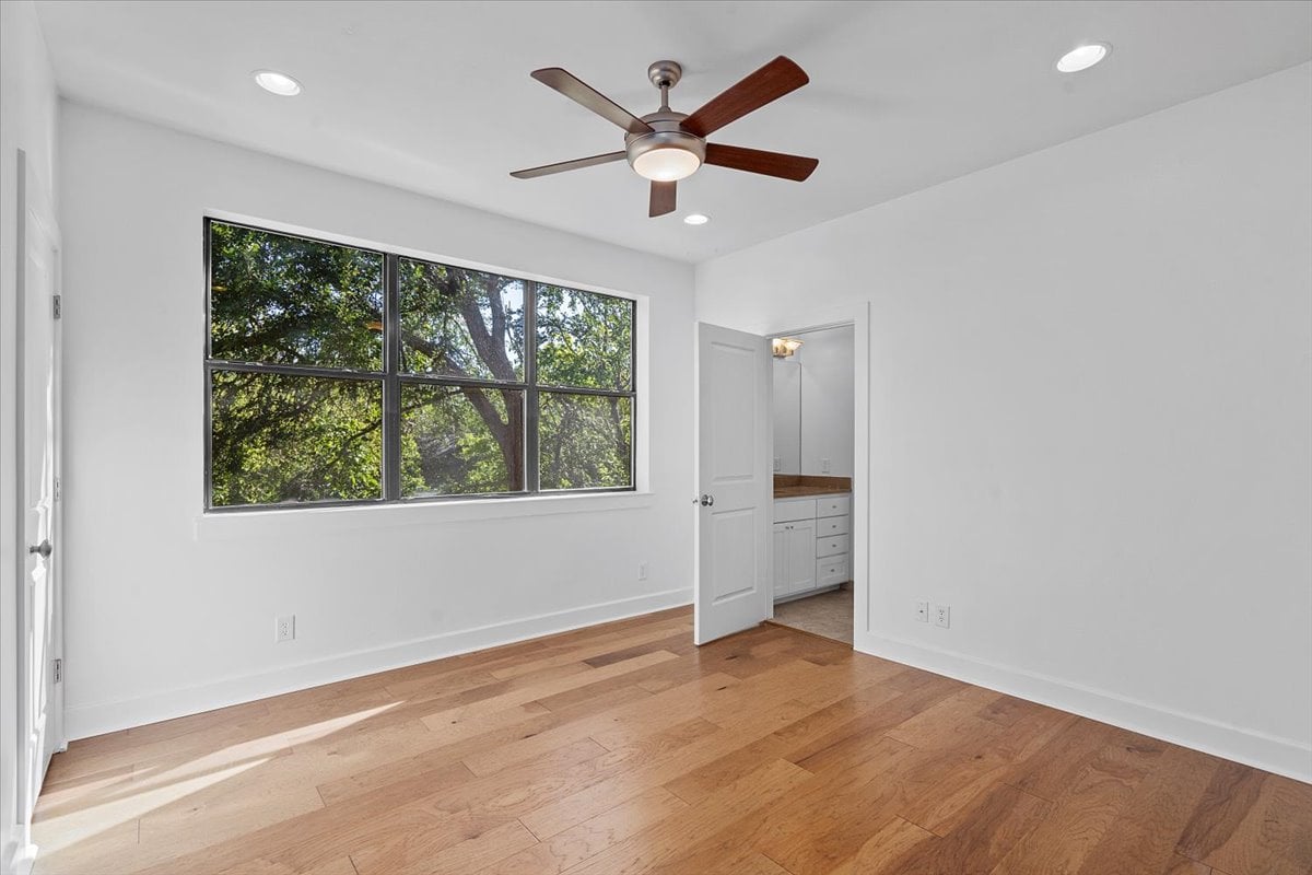 2610 Del Curto Road 2
