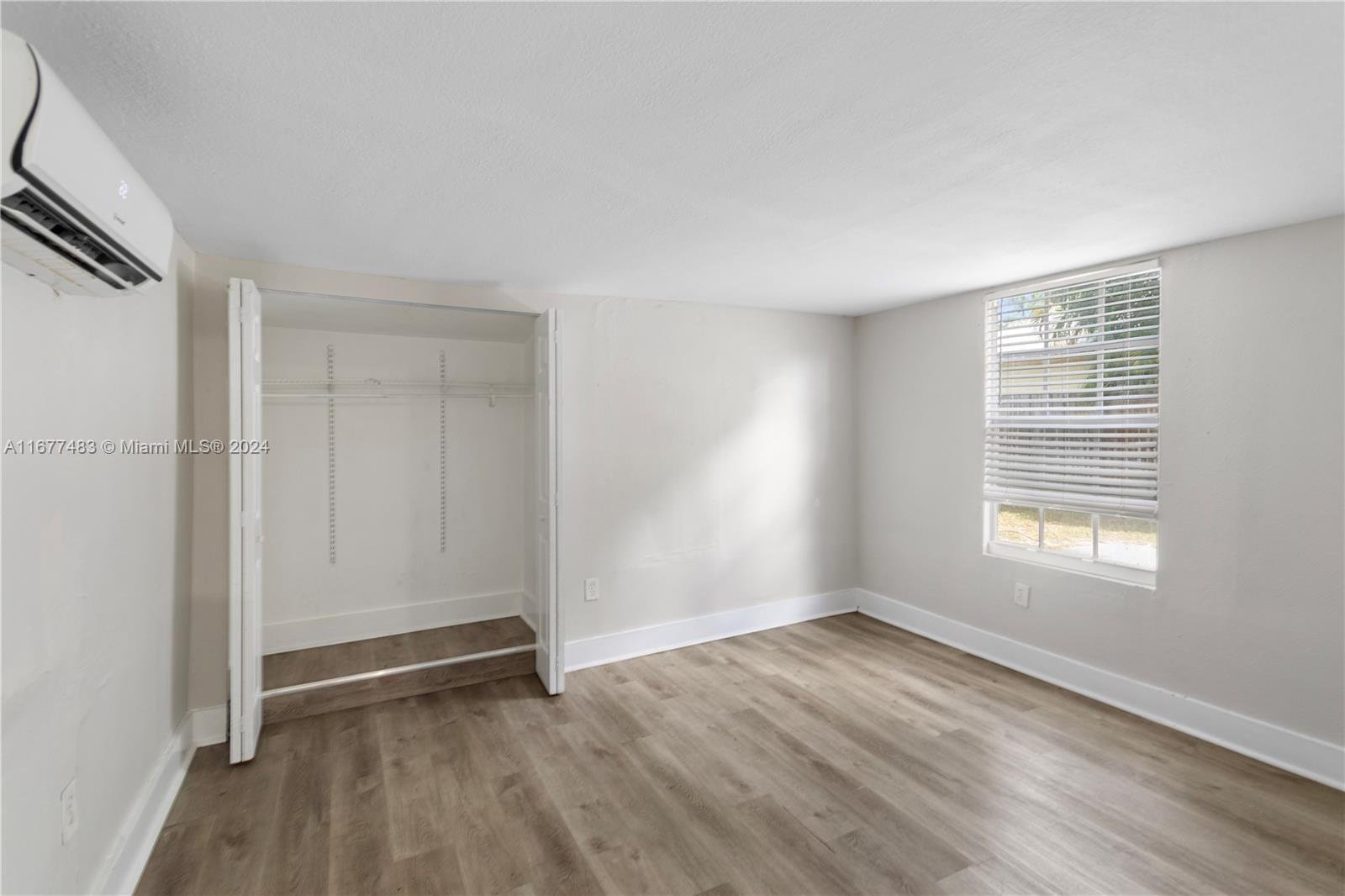503 Avenida Hermosa, West Palm Beach, FL 33405