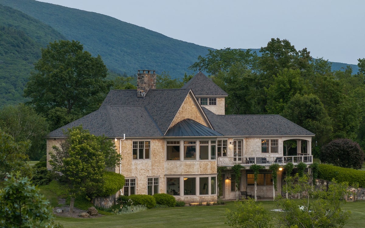 Awe Inspiring Shingle Style