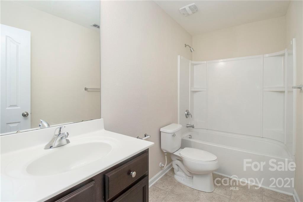 9636 Eagle Feathers Dr