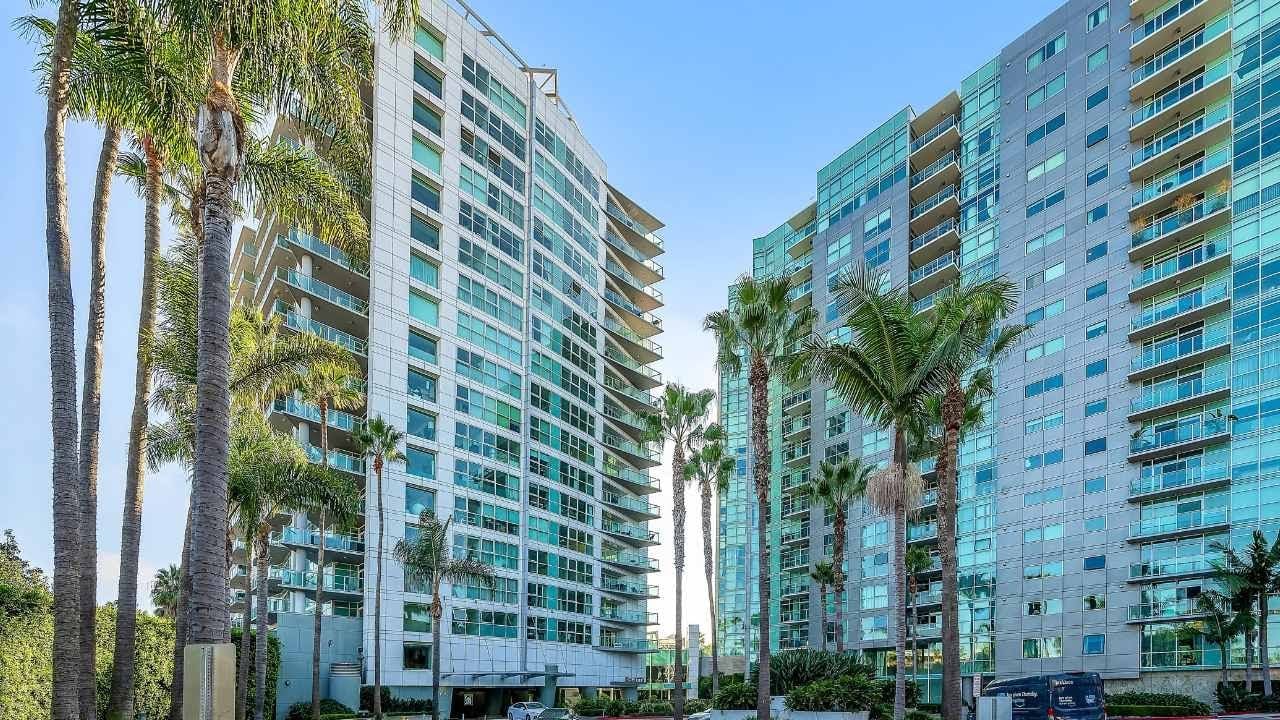 High Rise Coastal Living in Marina Del Rey! 2 bed 3 bath