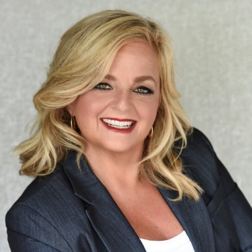 Tammy Harmon Surfside Beach, TX Real Estate Agent Headshot