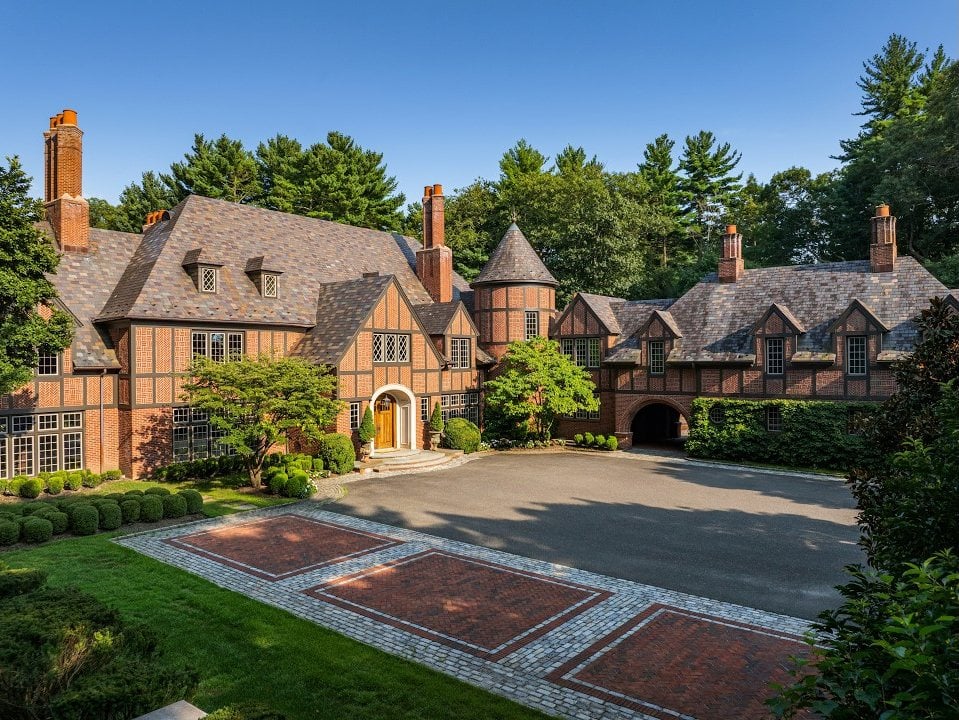 39 Chestnut Hill Drive Upper Brookville