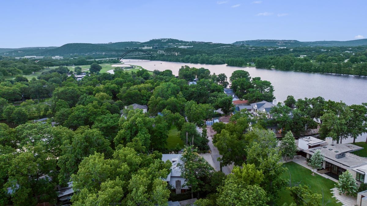 LAKE AUSTIN | 5 BOAT SLIP MUTLI FAMILY PROPERTY 