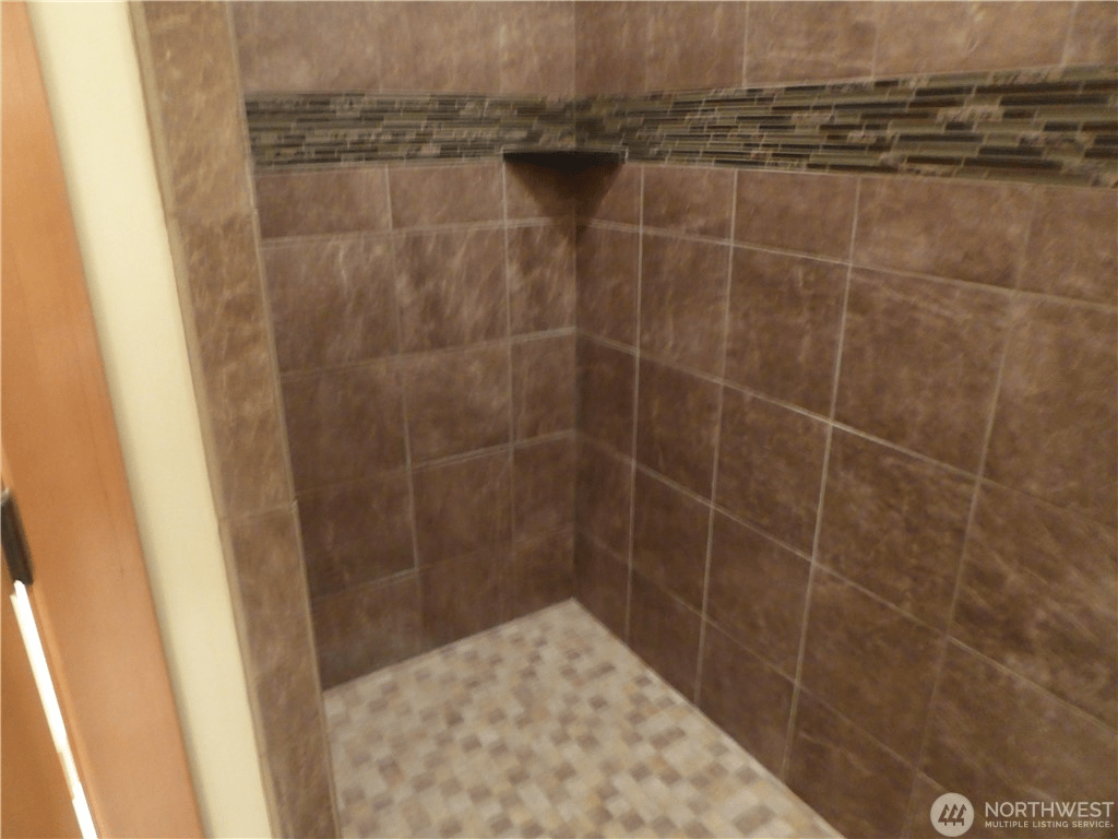541 Village Dr