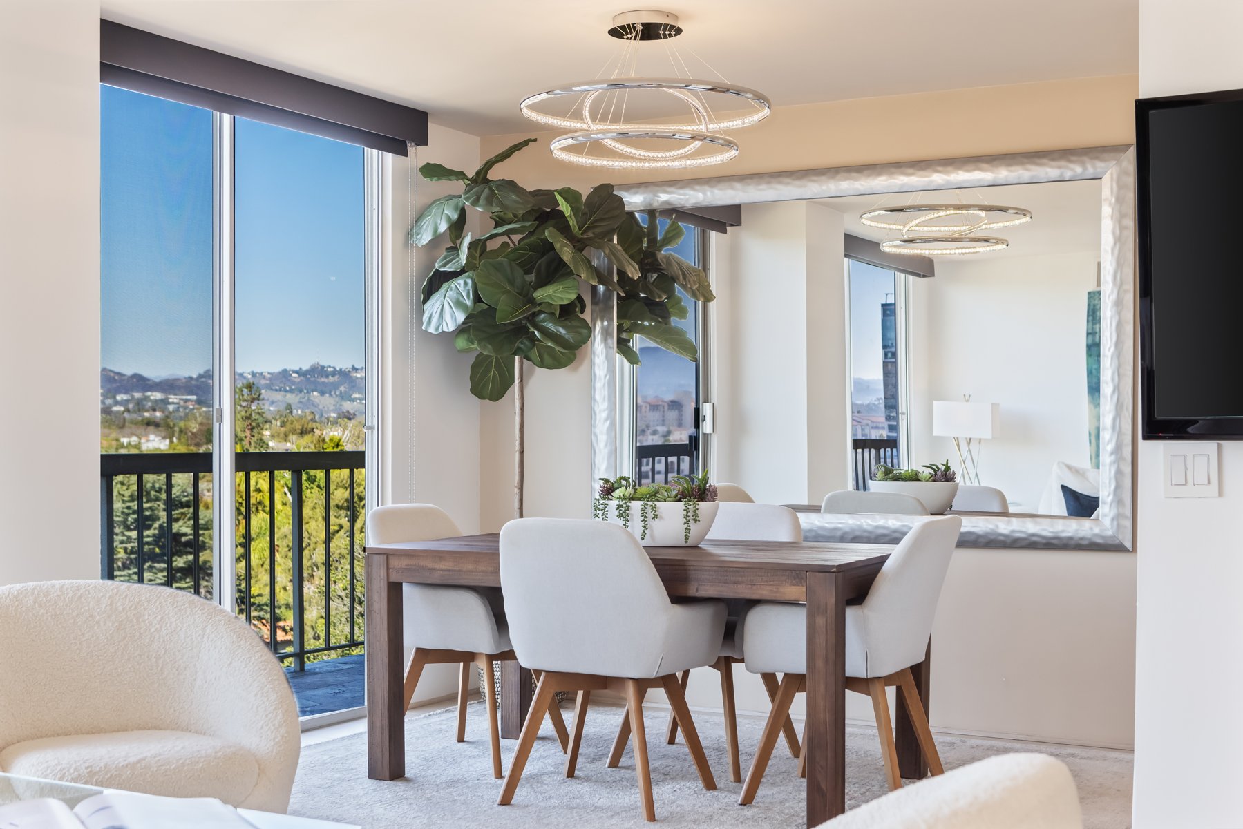 10751 Wilshire Blvd #908, Westwood