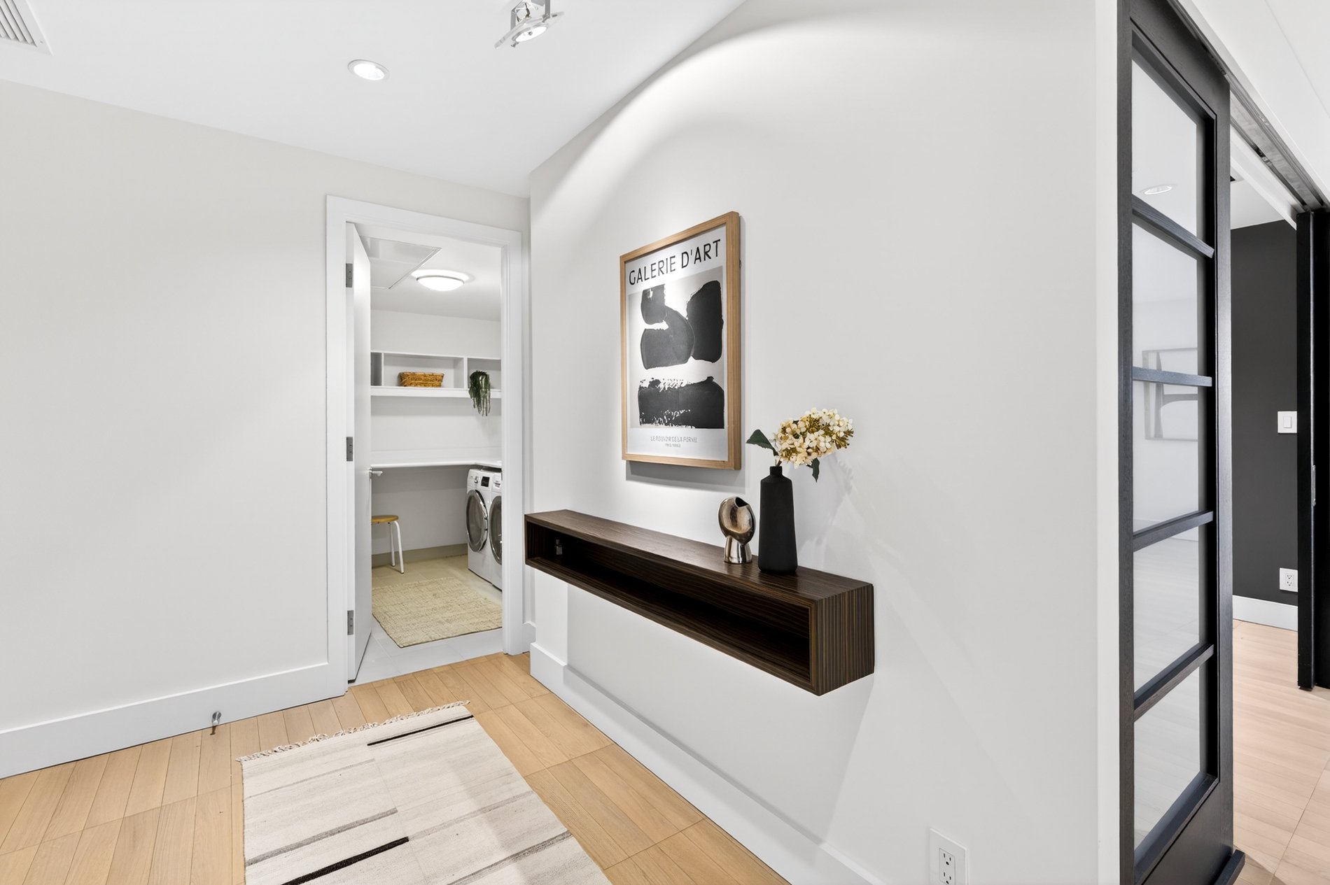 Suite 2806- 180 University Avenue