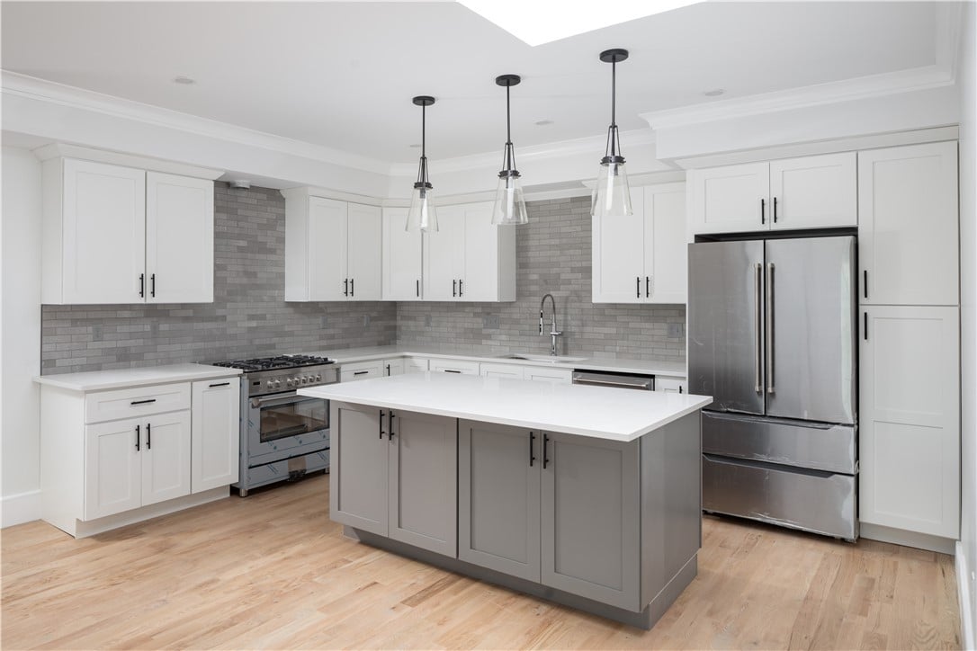 2 Eastnor Rd #B