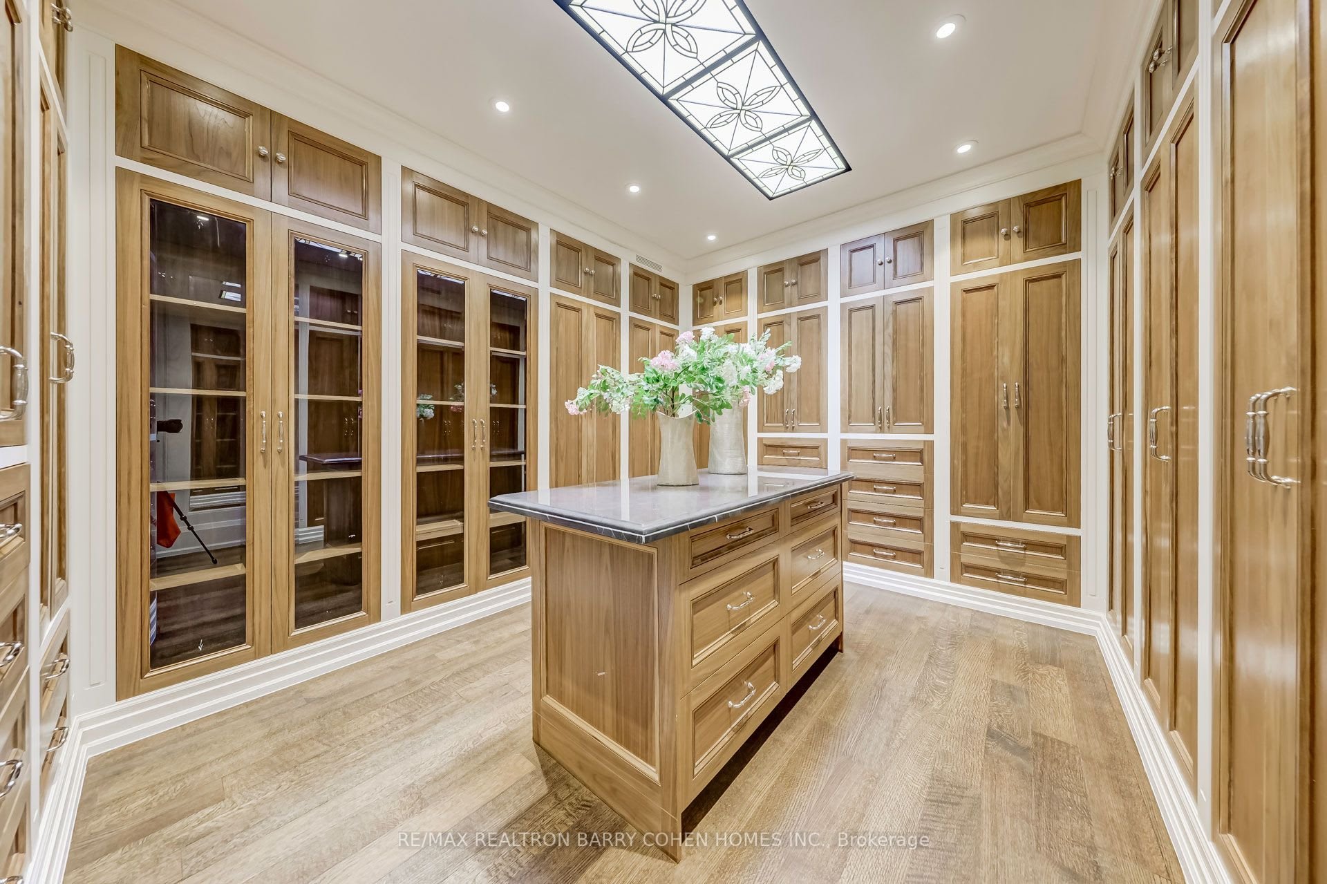SOLD: Elegance & Luxury At Its Finest