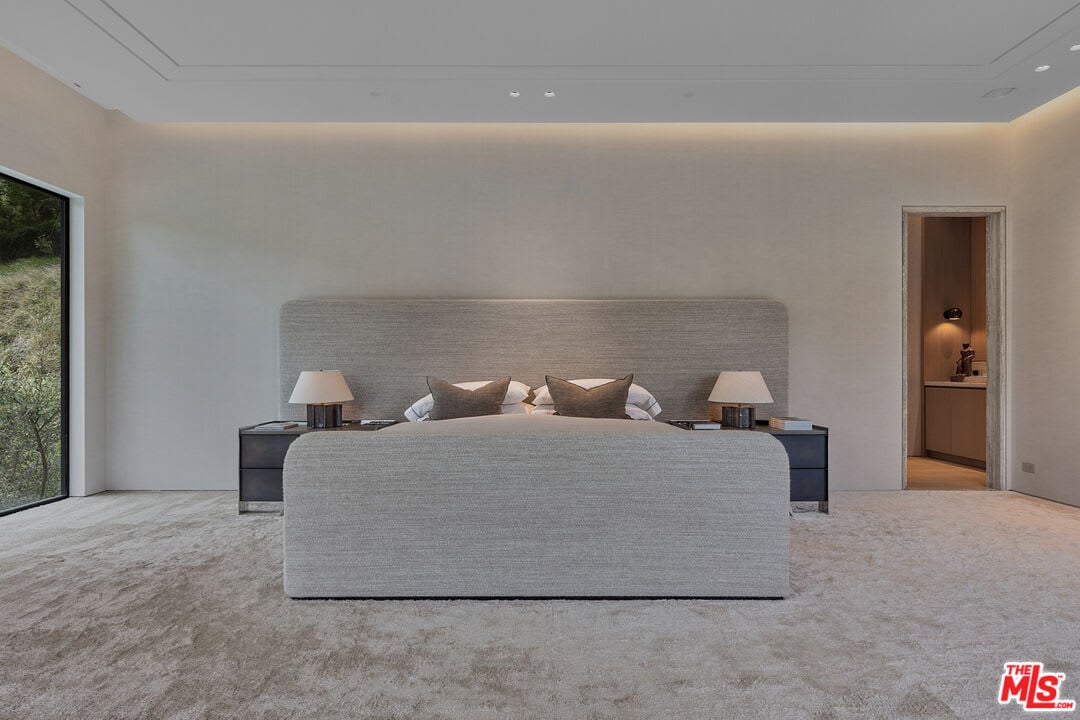 Serene Opulent