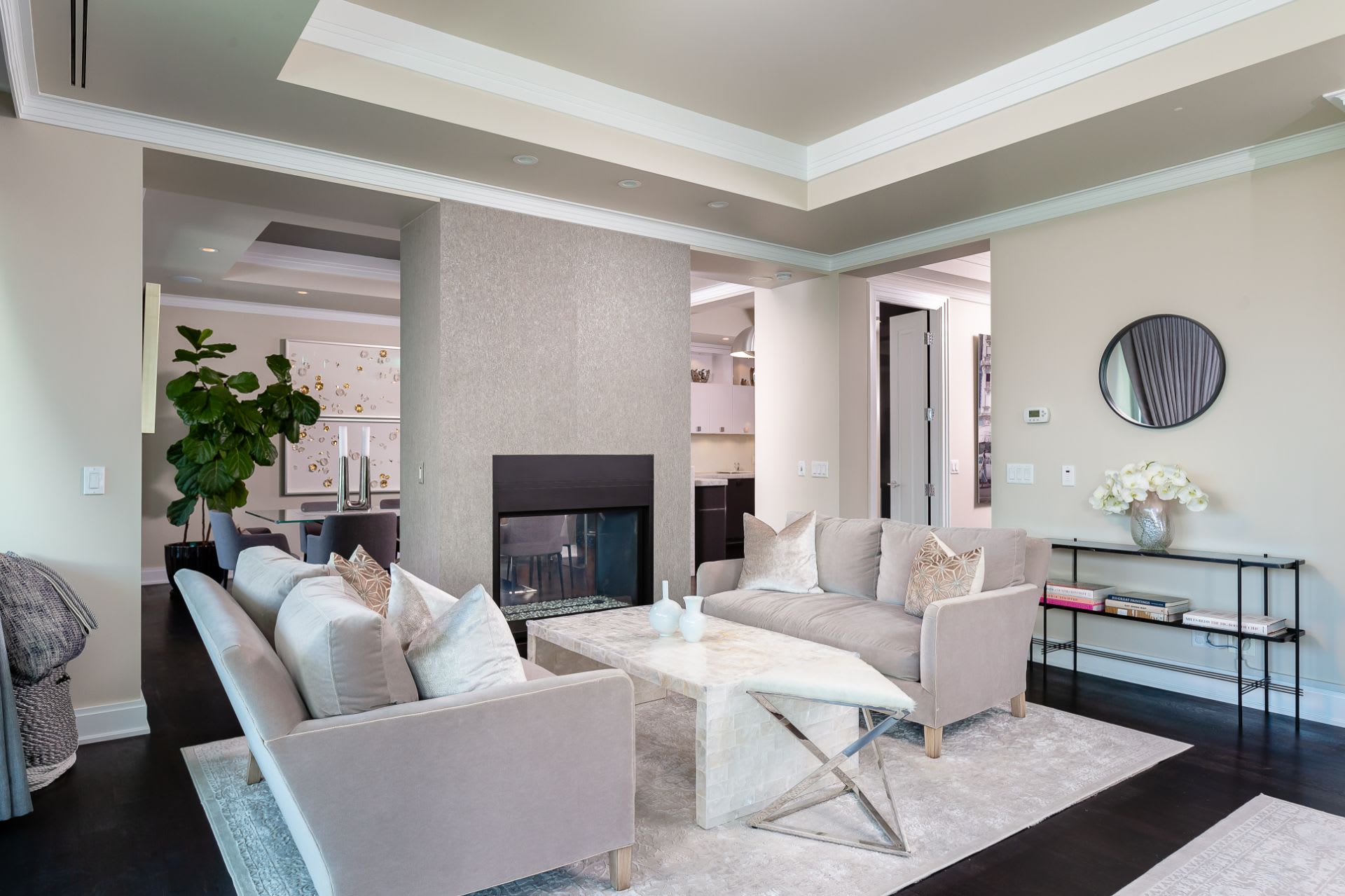 206 Bloor St W 