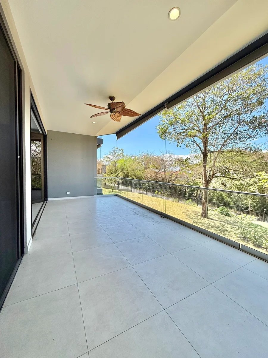 Contemporary Terrace Condo, Santa Ana, San Jose
