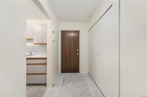 401-1124 Esquimalt Rd