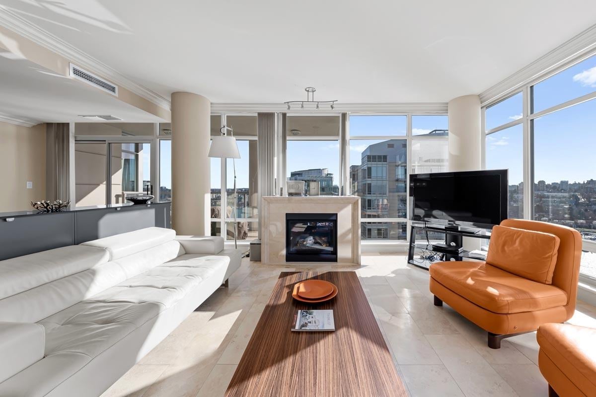 2001-428 Beach Crescent, Vancouver