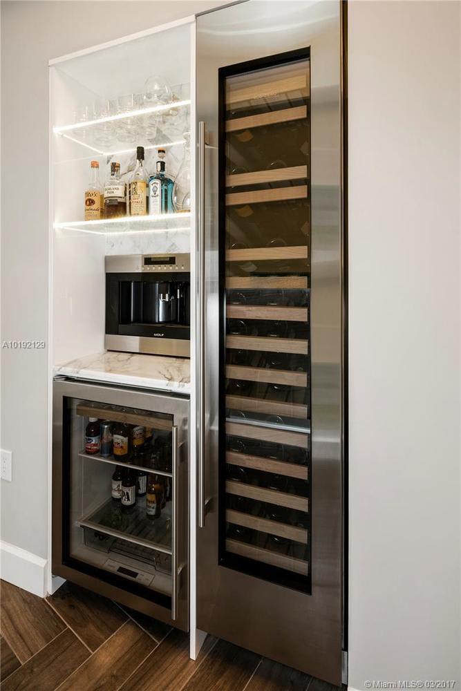 1200 Hillsboro Mile, #1206